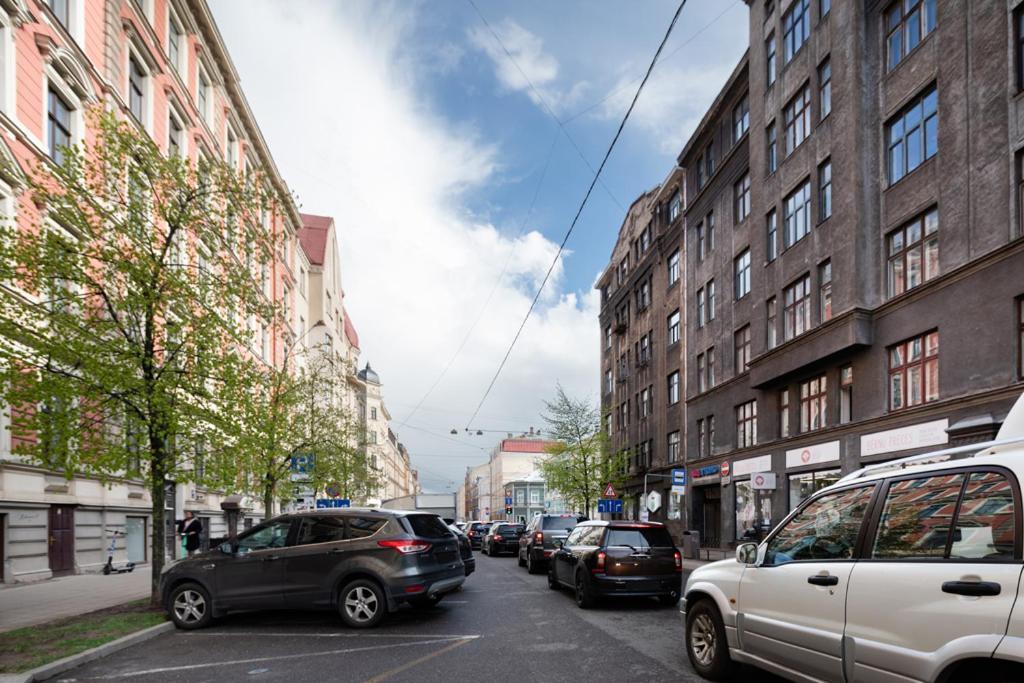 Cozy 2 Bedroom Apartment In Riga Centre Экстерьер фото